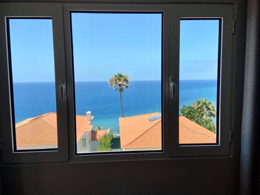 Ocean Cliffs Apartments Funchal  Eksteriør billede